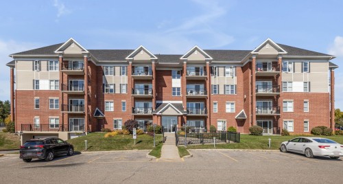212-650 Boul. du Loiret  Québec (Charlesbourg), QC G2L 3J3