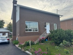 841 Av. Cartier Sept-Îles, QC G4R 2V6