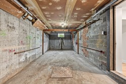 Garage - 