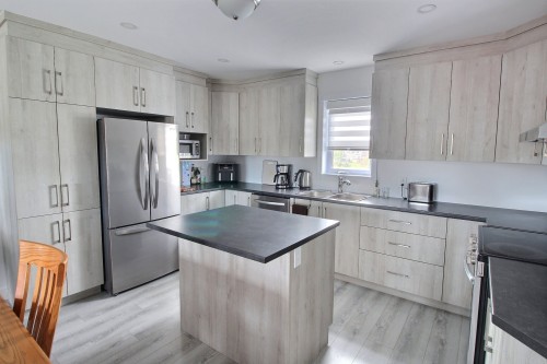 6-760 Av. Ste-Bernadette , Rouyn-Noranda, QC J9X 0H4 3