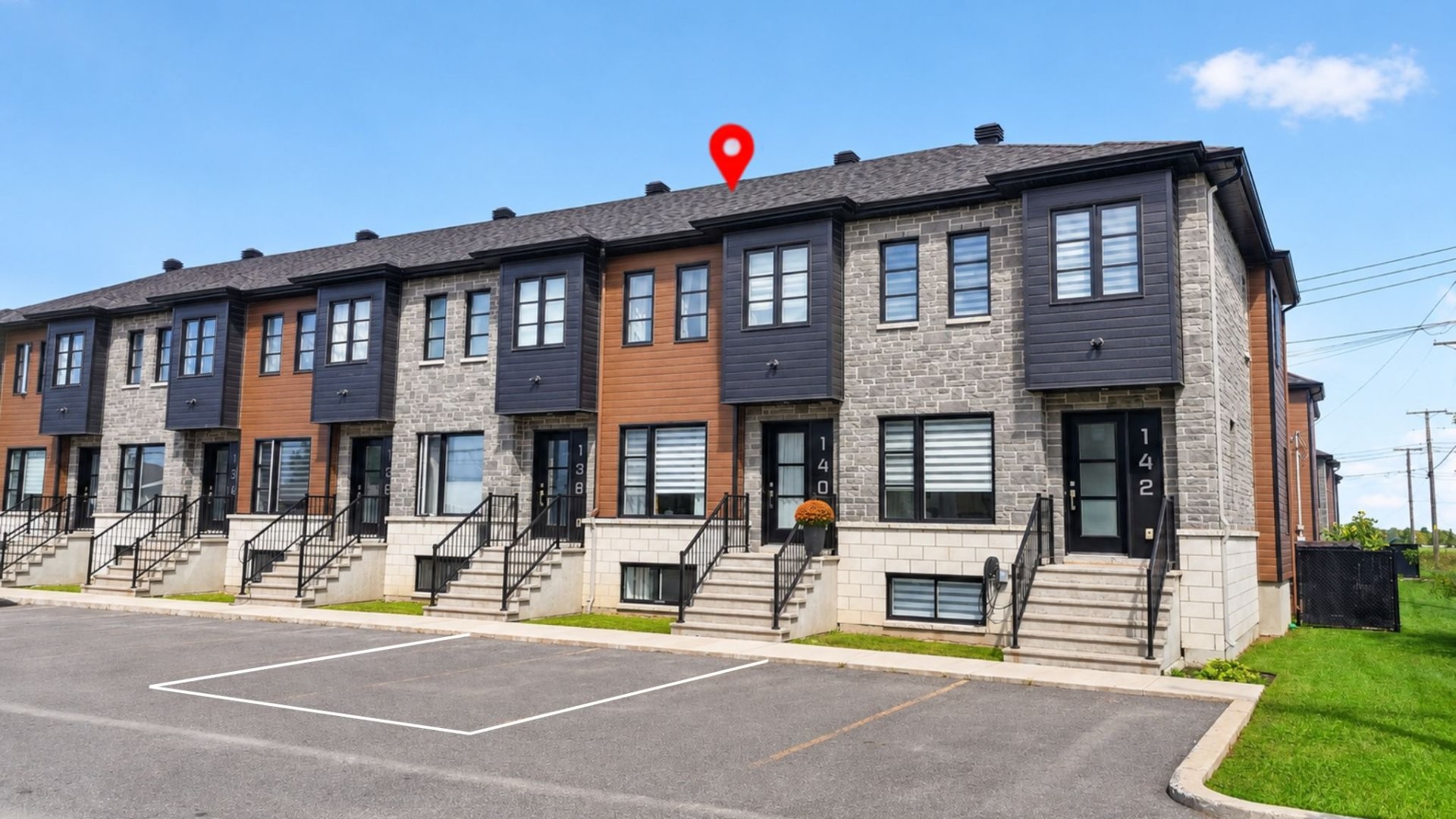 140Z Rue Ste Anne — photo 1