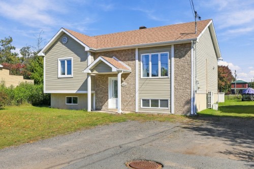 650 Rue Champlain — photo 3