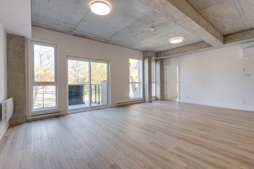 201-8945 Boul. Viau , Montréal (Saint-Léonard), QC H1R 2V4 2
