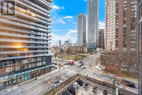 617 - 1001 BAY STREET , Toronto, Ontario M5S 3A6 3