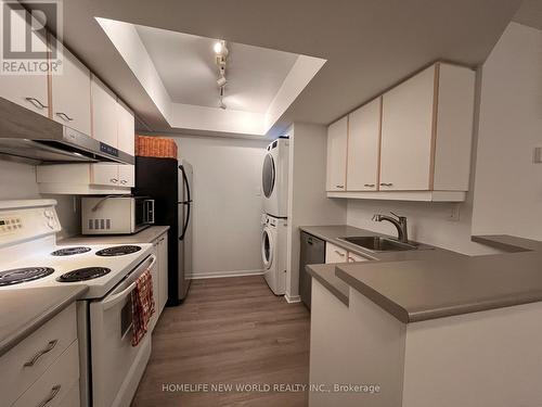 617 - 1001 BAY STREET , Toronto, Ontario M5S 3A6 4