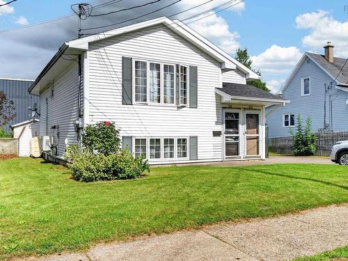 52 Richardson Street Avenue  Sydney, NS B1S 2Z2