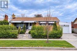 6 LAXFORD AVENUE Toronto, ON M1R 1M6