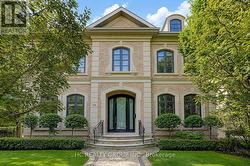 119 STRATHALLAN BOULEVARD  Toronto, ON M5N 1S9