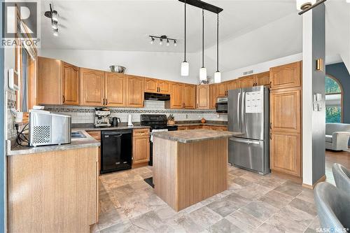 1122 Hurley Way, Saskatoon, SK 