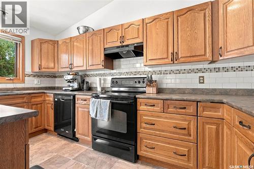 1122 Hurley Way, Saskatoon, SK 