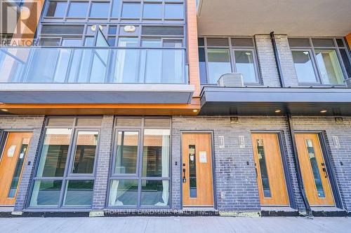197 - 65 CURLEW DRIVE , Toronto, Ontario M3A 2P8 2