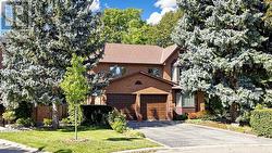 8 ROYAL GARDEN BOULEVARD Vaughan, ON L4L 7C3