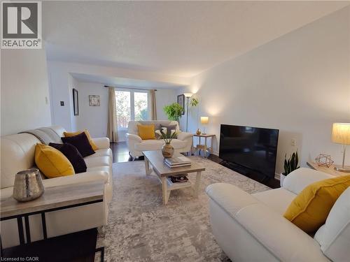 26 WILKIE Crescent , Guelph, Ontario N1L 0B1 4