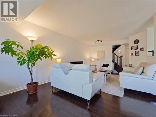 26 WILKIE Crescent , Guelph, Ontario N1L 0B1 5