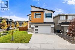 208 Crestmont Drive SW  Calgary, AB T3B 1G8