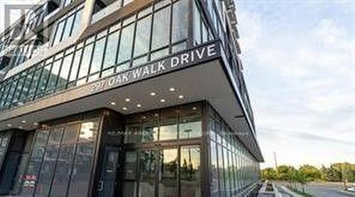 2304 - 297 OAK WALK DRIVE , Oakville, Ontario L6H 6Z3 2