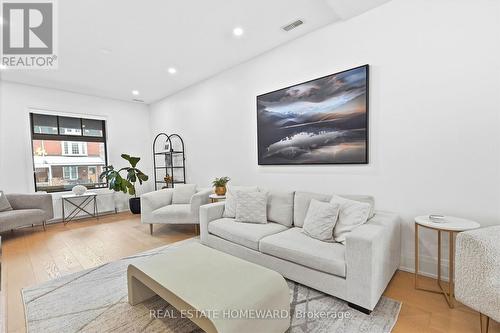 234 PEARSON AVENUE , Toronto, Ontario M6R 1G7 2