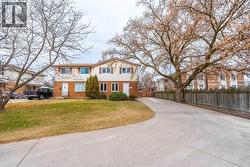 900 EVEREST COURT Sarnia, ON N7T 7T6
