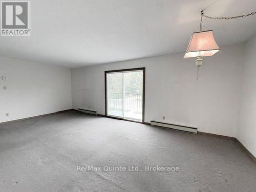 3 - 49 OXFORD ROAD , Quinte West (Frankford Ward), Ontario K0K 2C0 5