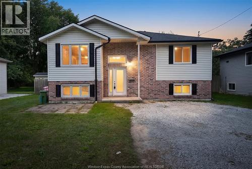 1233 ARMANDA STREET  Windsor, ON N9C 3W8