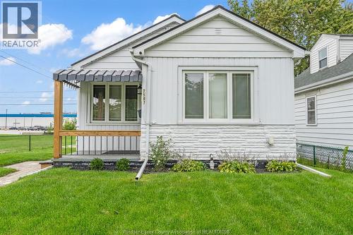 2597 ALEXIS ROAD Unit# UPPER , Windsor, Ontario N8W 3Z6 5
