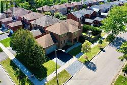 10 SCARBORO AVENUE Toronto, ON M1C 3Z4