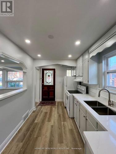 MAIN - 354 KANE AVENUE , Toronto, Ontario M6M 3P4 5