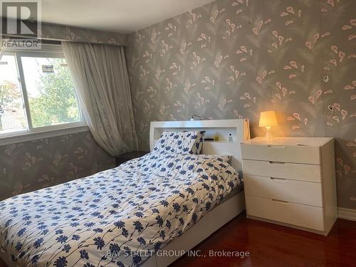 3412 Ellengale Drive, Mississauga, ON 