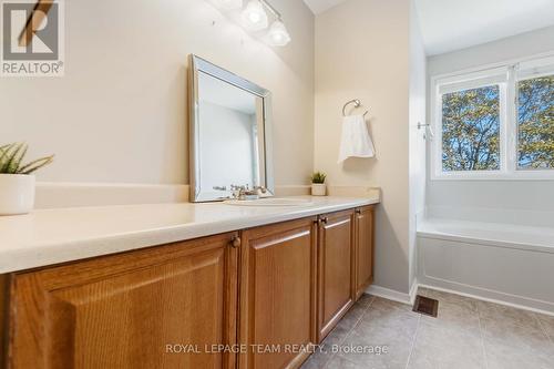 1078 Karsh Drive, Ottawa, ON 