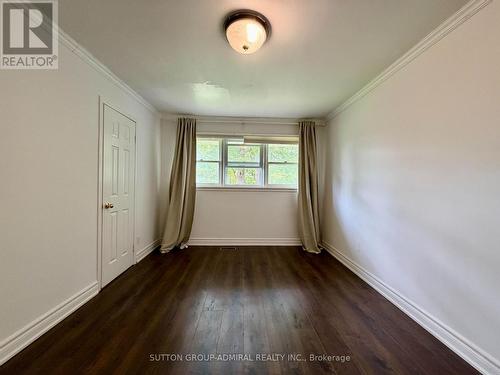6 HIGHHILL DRIVE , Toronto, Ontario M1T 1N6 3