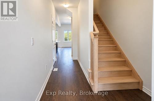 39 LINCOLN DRIVE , Belleville (Belleville Ward), Ontario K8N 0T7 2
