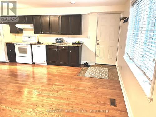 2 - 18 VARSITY ROAD , Toronto, Ontario M6S 4N5 4