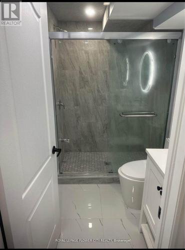 31 NIVELLE CRESCENT , Brampton, Ontario L6S 5L5 5