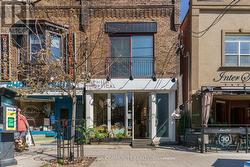 359 RONCESVALLES AVENUE  Toronto, ON M6R 2M8