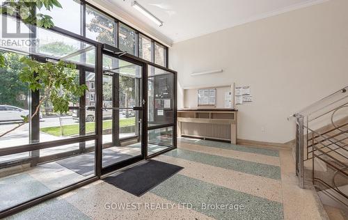 306 - 205 KEELE STREET , Toronto, Ontario M6P 2K1 3