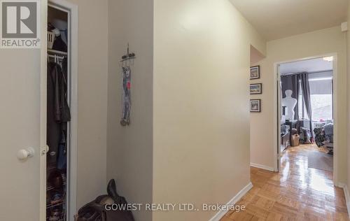 306 - 205 KEELE STREET , Toronto, Ontario M6P 2K1 5