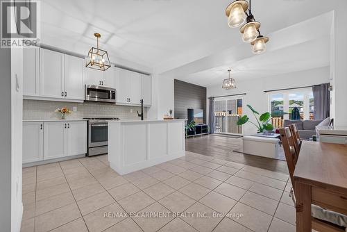 3980 CROWN STREET , Lincoln, Ontario L3J 0S7 5