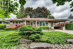 192 WARREN Road Kitchener, ON N2M 4T7