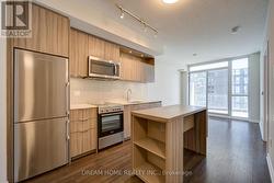 1001 - 50 FOREST MANOR ROAD Toronto, ON M2J 0E3