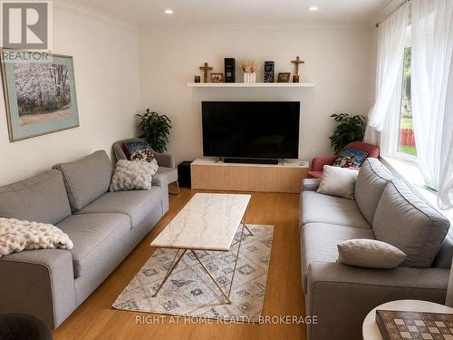 MAIN - 19 WHITE STREET , St. Catharines (Vine/Linwell), Ontario L2N 1Z3 3