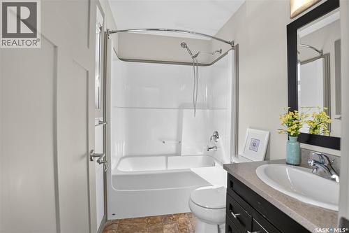 202 Maningas Bend, Saskatoon, SK 