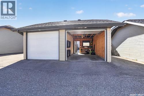 202 Maningas Bend, Saskatoon, SK 
