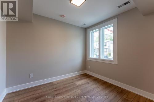 2 - 352 JONES AVENUE , Toronto, Ontario M4J 3G3 5