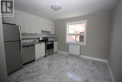 4 - 2 GLEN GORDON ROAD Toronto, ON M6P 1B8