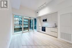 411 - 110 BROADWAY AVENUE S Toronto, ON M4P 1V7