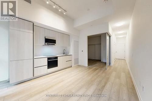 411 - 110 BROADWAY AVENUE S , Toronto, Ontario M4P 1V7 5