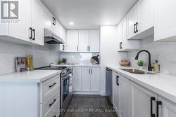 1509 - 121 LING ROAD Toronto, ON M1E 4Y2