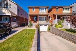 158 AILEEN AVENUE Toronto, ON M6M 1G2