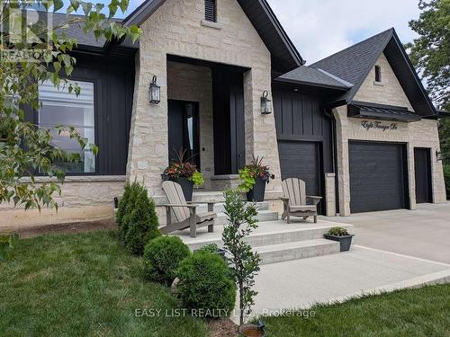 8 TANAGER DRIVE  Tillsonburg, ON N4G 1A9