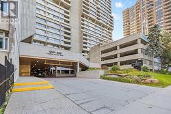 1605 - 530 LAURIER AVENUE W Ottawa, ON K1R 7T1